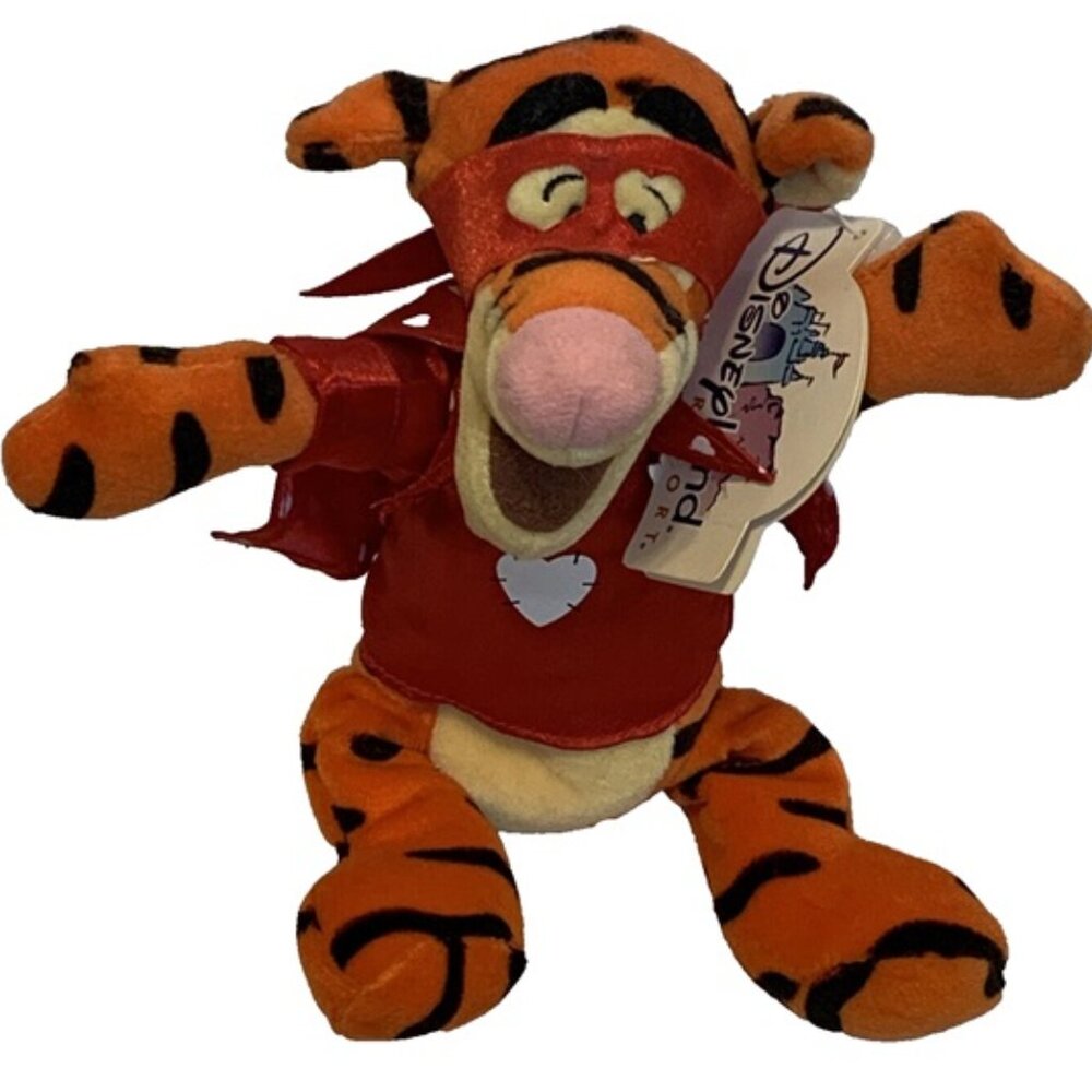 Super Lover Tigger Rare Disneyland Resort 9" Mini Bean Bag Plush NWT HTF